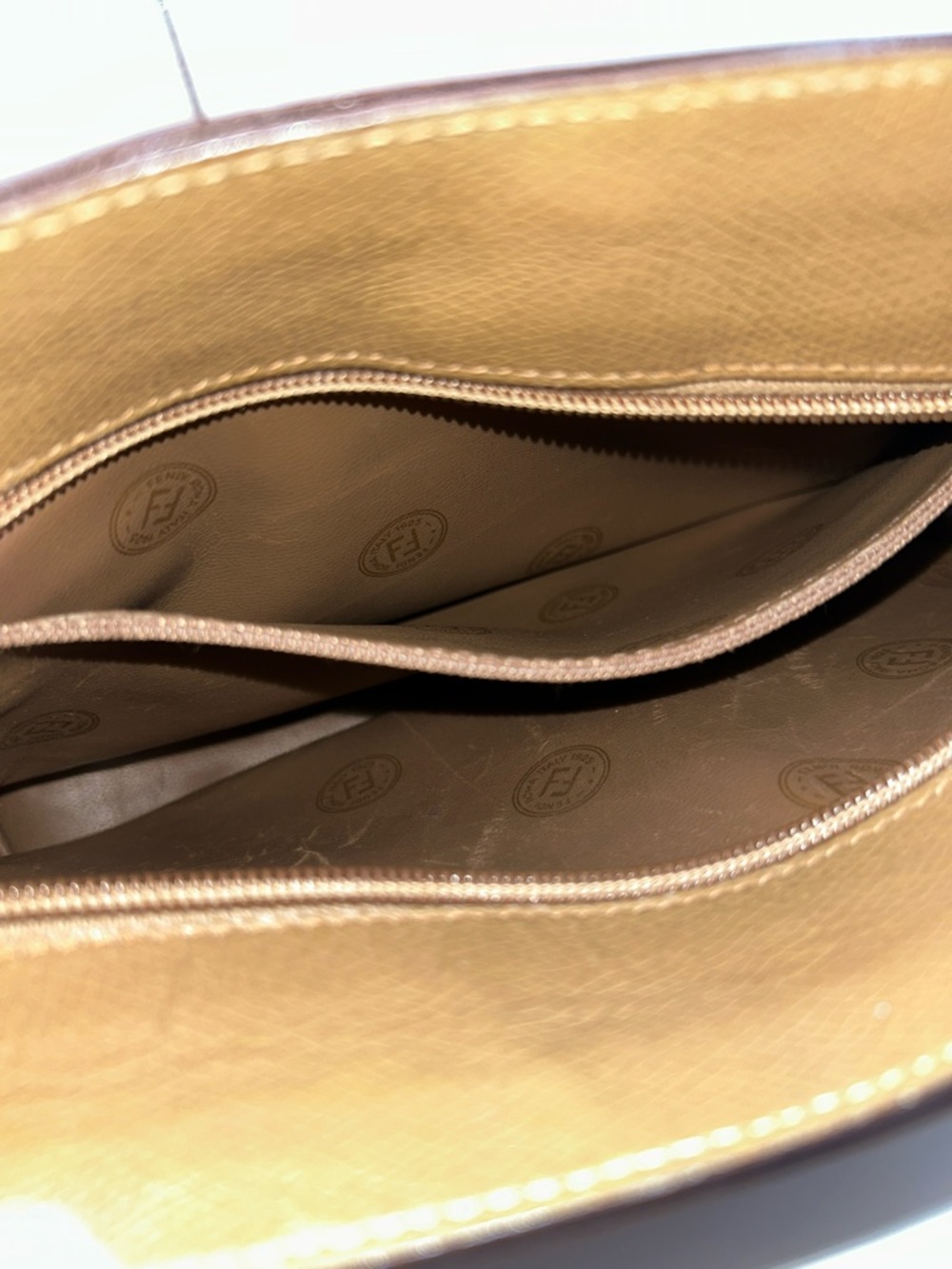 Fendi vintage monogram crossbody - Picture 10 of 15